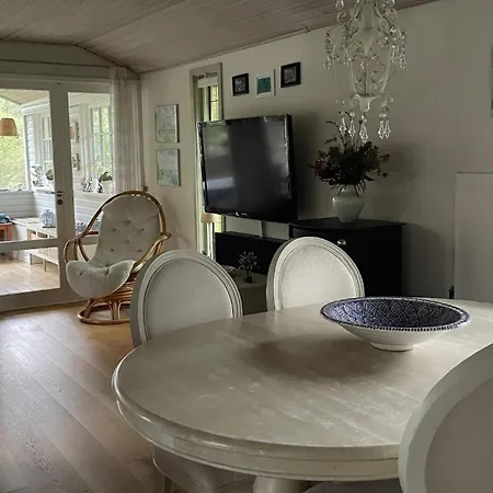 Cozy Near And Nature Feriehus *